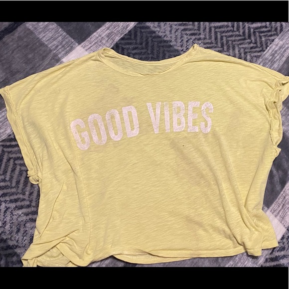 Free with Bundle! Oversized Target Crop Top with “Good Vibes” graphic  XXL-1X - Picture 3 of 7